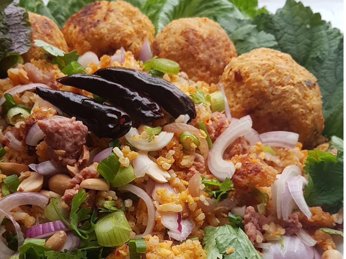 Nam khao — Laos mətbəxi
