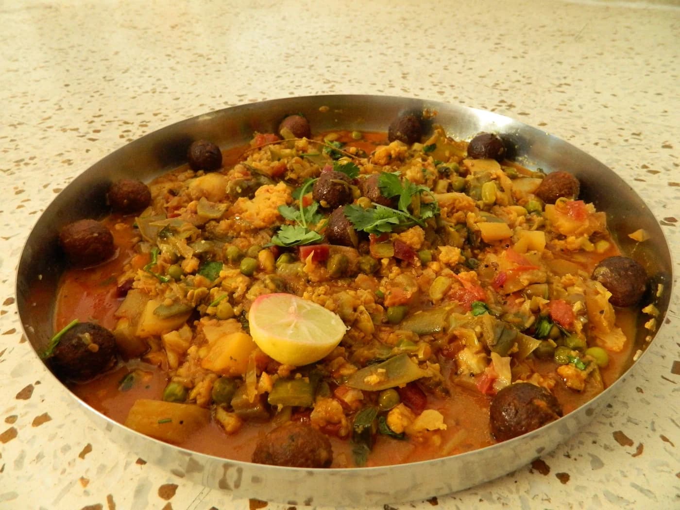 Undhiyu — Hindistan mətbəxi